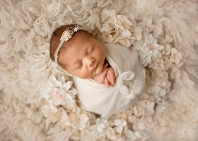 Neugeborenes Baby Fotoshooting in Zürich