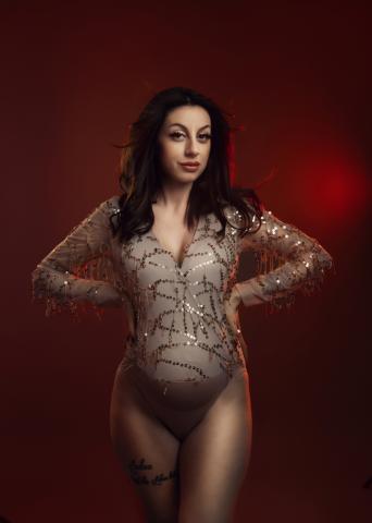 farbiges light Schwangerschaftsfotografie